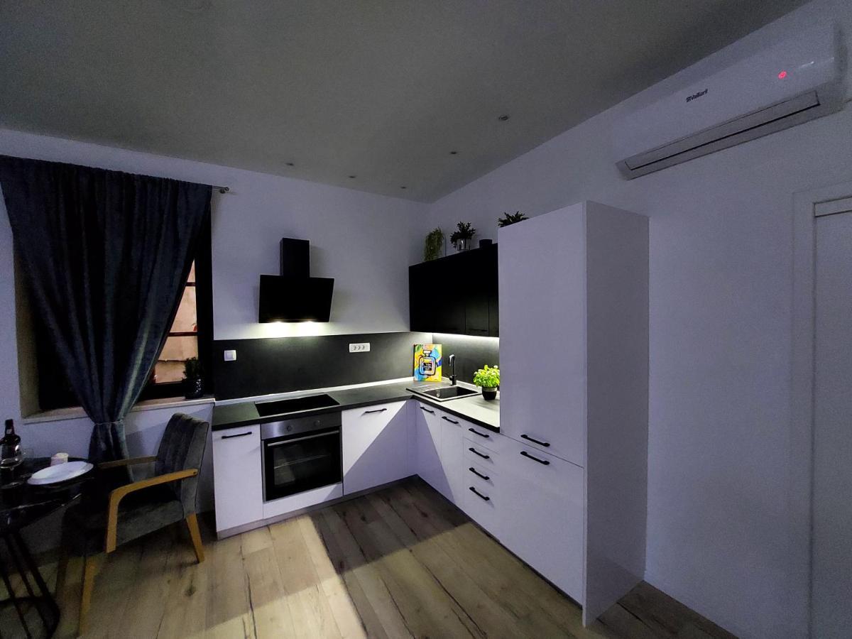 V Apartment Шибеник Экстерьер фото