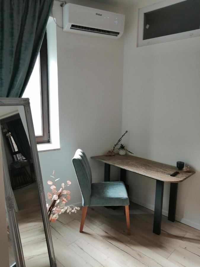 V Apartment Шибеник Экстерьер фото
