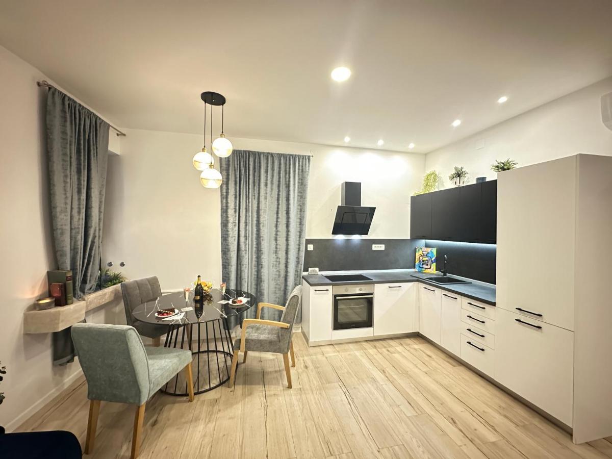 V Apartment Шибеник Экстерьер фото